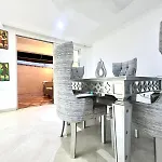 Casa De Lujo En Condominio Privado Por Habitaciones