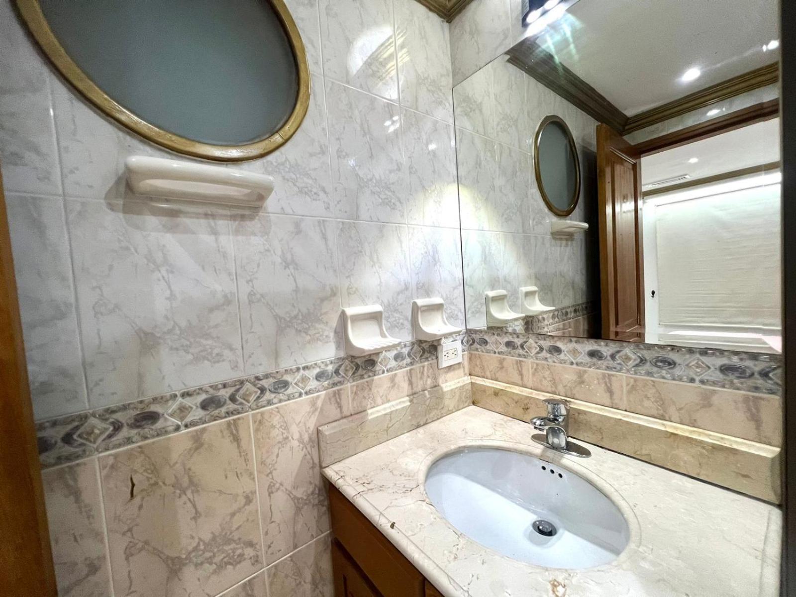 Casa De Lujo En Privado Por * Cartagena